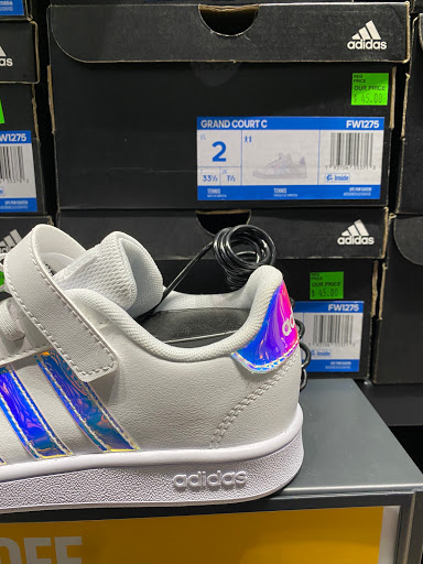 Sporting Goods Store «adidas Outlet Store Woodburn», reviews and photos, 1001 N Arney Rd Ste 400, Woodburn, OR 97071, USA