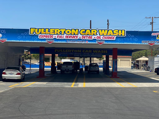 Fullerton Car Wash en Fullerton