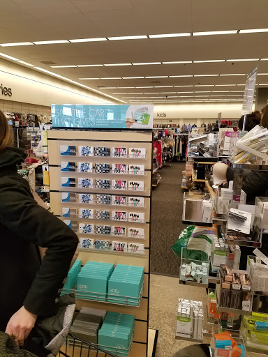 Department Store «Nordstrom Rack The Shops at Oak Brook Place», reviews and photos, 2155 22nd St, Oak Brook, IL 60523, USA