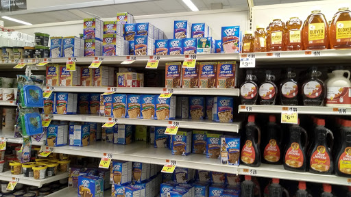 Shopping Mall «New Horizons Shopping Mall», reviews and photos, 961 E 174th St, Bronx, NY 10460, USA