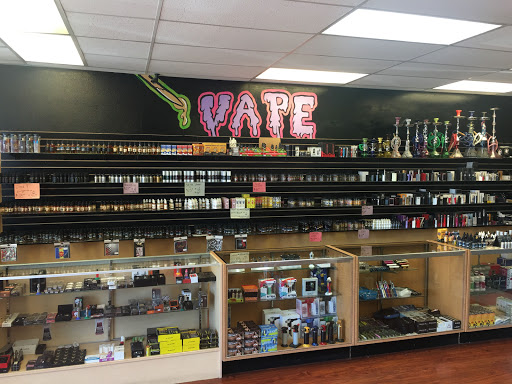 Tobacco Shop «Seaside Smoke and Vape shop», reviews and photos, 575 S Roosevelt Dr b, Seaside, OR 97138, USA