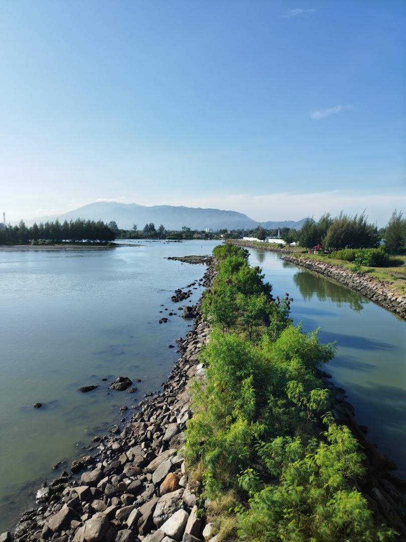 Pantai Ulee Lheue: Harga Tiket, Foto, Lokasi, Fasilitas dan Spot