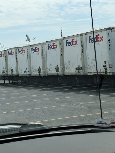 Mailing Service «FedEx Freight», reviews and photos, 388 Front Royal Pike, Winchester, VA 22602, USA