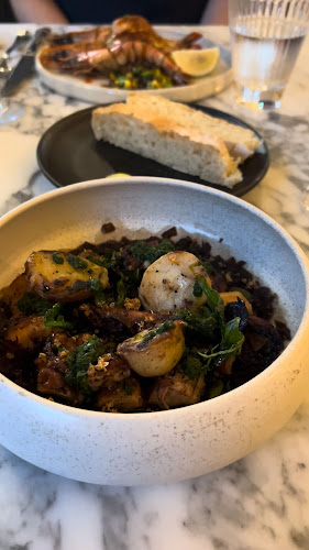 Corner Eastwood and, Parks Blvd, Rosebank, 2196