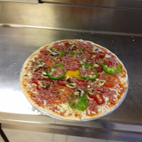 Plats et boissons du Pizzeria LAS VEGAS PIZZA à Montigny-le-Bretonneux - n°4