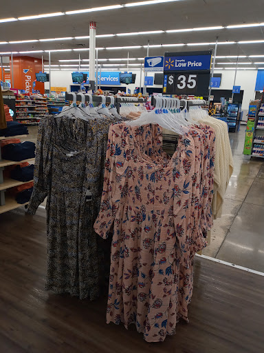 Department Store «Walmart Supercenter», reviews and photos, 2645 Blairs Ferry Rd NE, Cedar Rapids, IA 52402, USA
