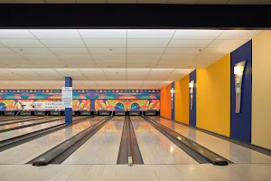 Saint-Pascal Bowling Room image