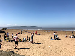 Photo de Weston Super Mare Beach avec rivage droit, long