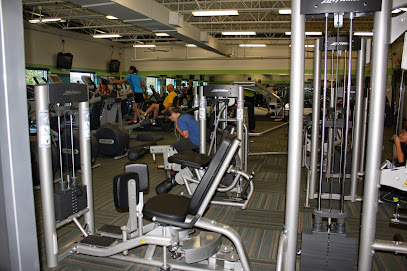 Lakeview Fitness - 700 Lakeview Pkwy, Vernon Hills, IL 60061