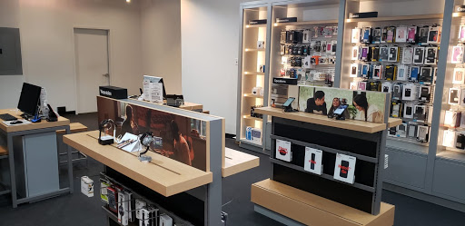 Cell Phone Store «Verizon Authorized Retailer - Wireless Zone», reviews and photos, 4756 Lake Road, Brockport, NY 14420, USA