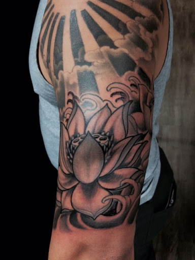 Tattoo Shop «White Lotus Custom Tattoo & Professional Piercing», reviews and photos, 7500 S University Blvd #110, Centennial, CO 80122, USA