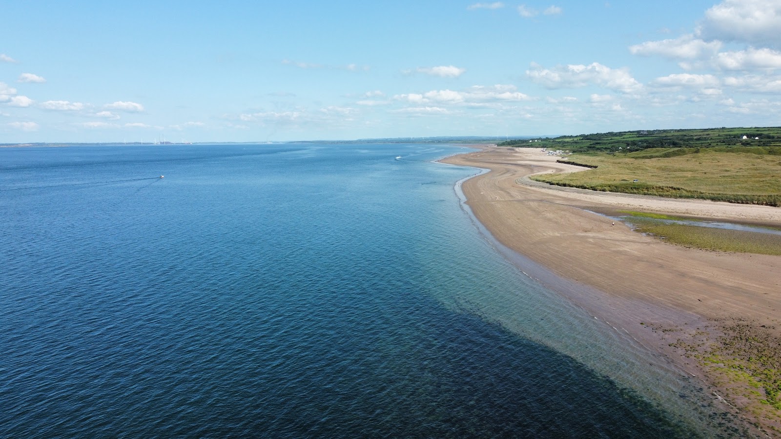 Foto de Beale Beach com areia bege superfície