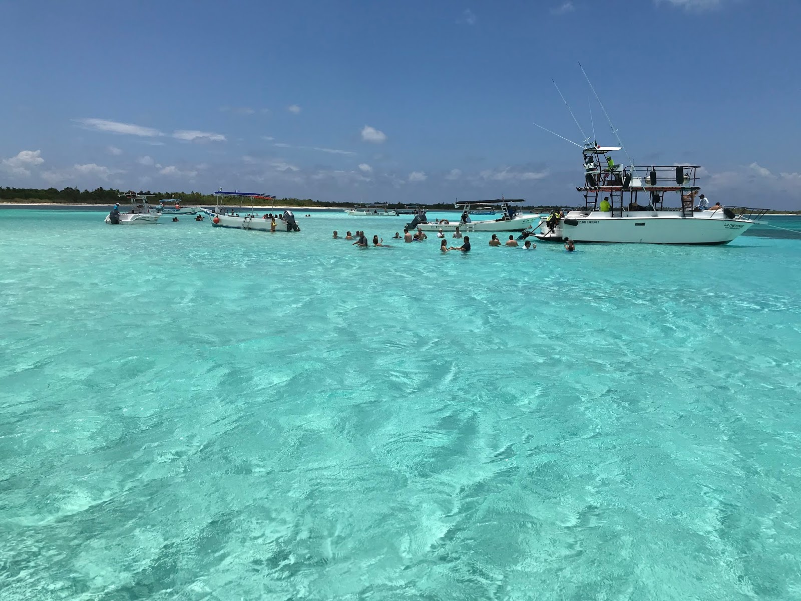 Foto van Playa "El Cielo" en zijn prachtige landschap