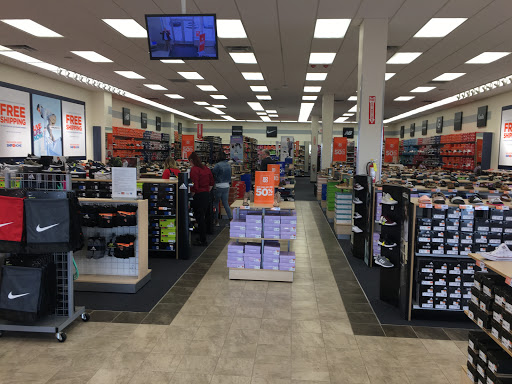 Shoe Store «Rack Room Shoes», reviews and photos, 1985 E Main St #1, Spartanburg, SC 29307, USA