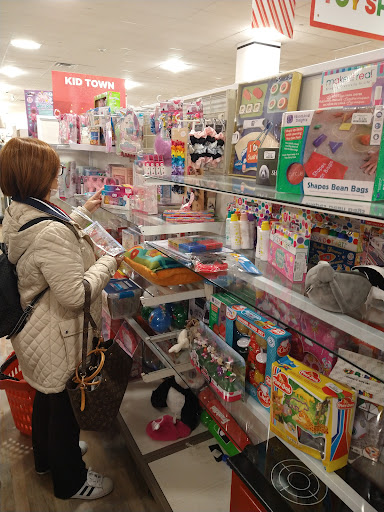 Department Store «Marshalls & HomeGoods», reviews and photos, 200 Petersville Rd, New Rochelle, NY 10801, USA