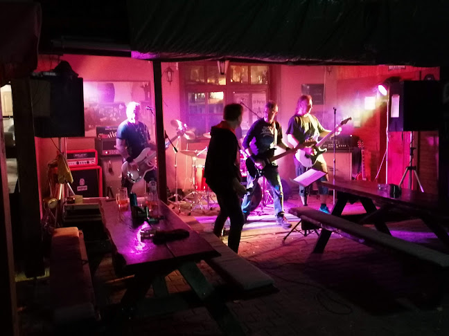 Golem Pub Telefónne číslo