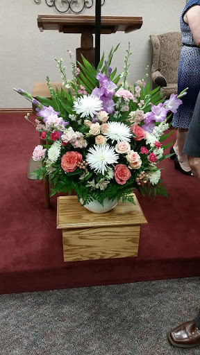 Florist «Longview Flower Shop», reviews and photos, 701 E Methvin St, Longview, TX 75601, USA