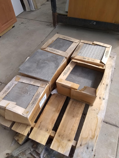 Home Goods Store «Hoods Discount Home Center», reviews and photos, 4401 MO-30, House Springs, MO 63051, USA