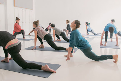 Sarasana Yoga • Yoga Saint-Gilles - méditation - respiration