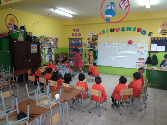 Escuela "VALENCIA HERRERA" - Quito