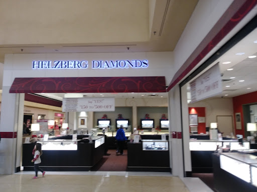 Jewelry Store «Helzberg Diamonds», reviews and photos, 358 Northtown Dr NE, Blaine, MN 55434, USA