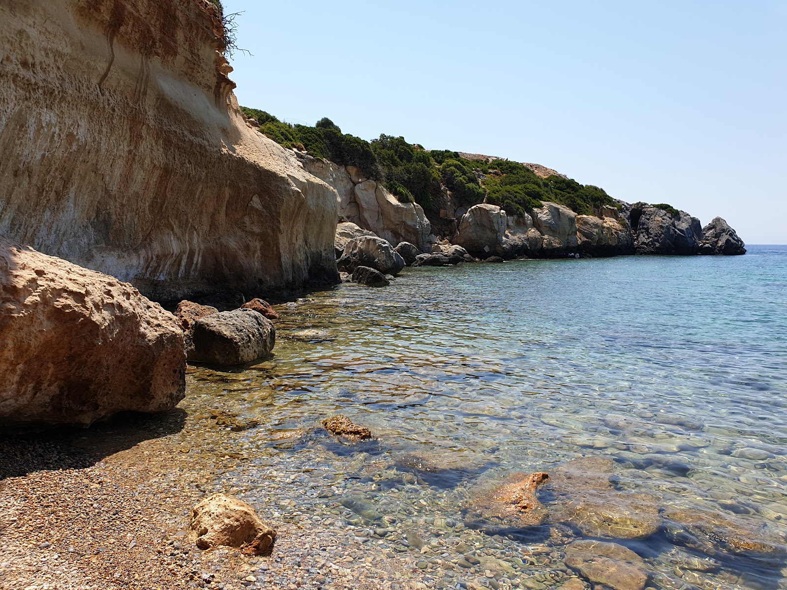Fokia Bay'in fotoğrafı #42 ile birlikte