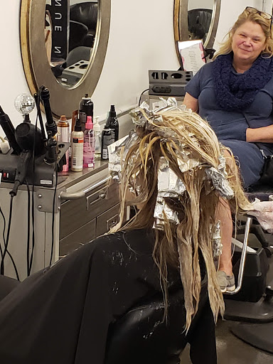 Beauty Salon «Hair Benders Salon», reviews and photos, 2617 E Center St, Kingsport, TN 37664, USA