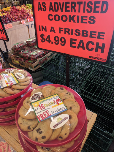 Grocery Store «Harvest Market Estacada», reviews and photos, 280 N Broadway St, Estacada, OR 97023, USA