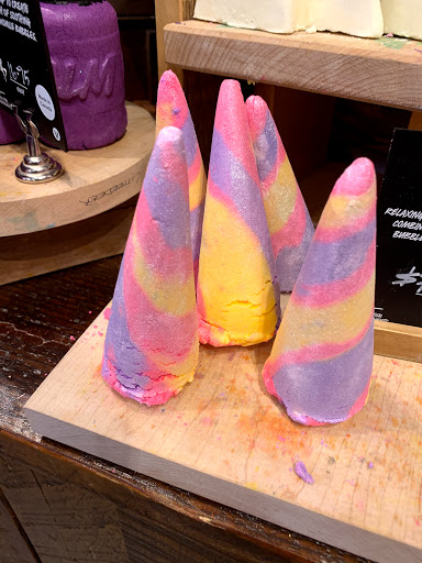 Cosmetics Store «LUSH Fresh Handmade Cosmetics», reviews and photos, 7900 Shelbyville Rd, Louisville, KY 40222, USA