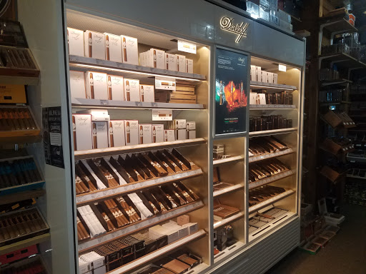 Cigar Shop «Addison Cigar Shop», reviews and photos, 15401 Addison Rd, Addison, TX 75001, USA