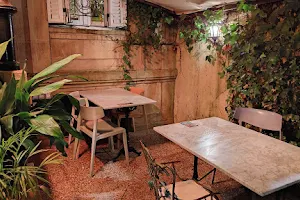 Kafe Botanika image