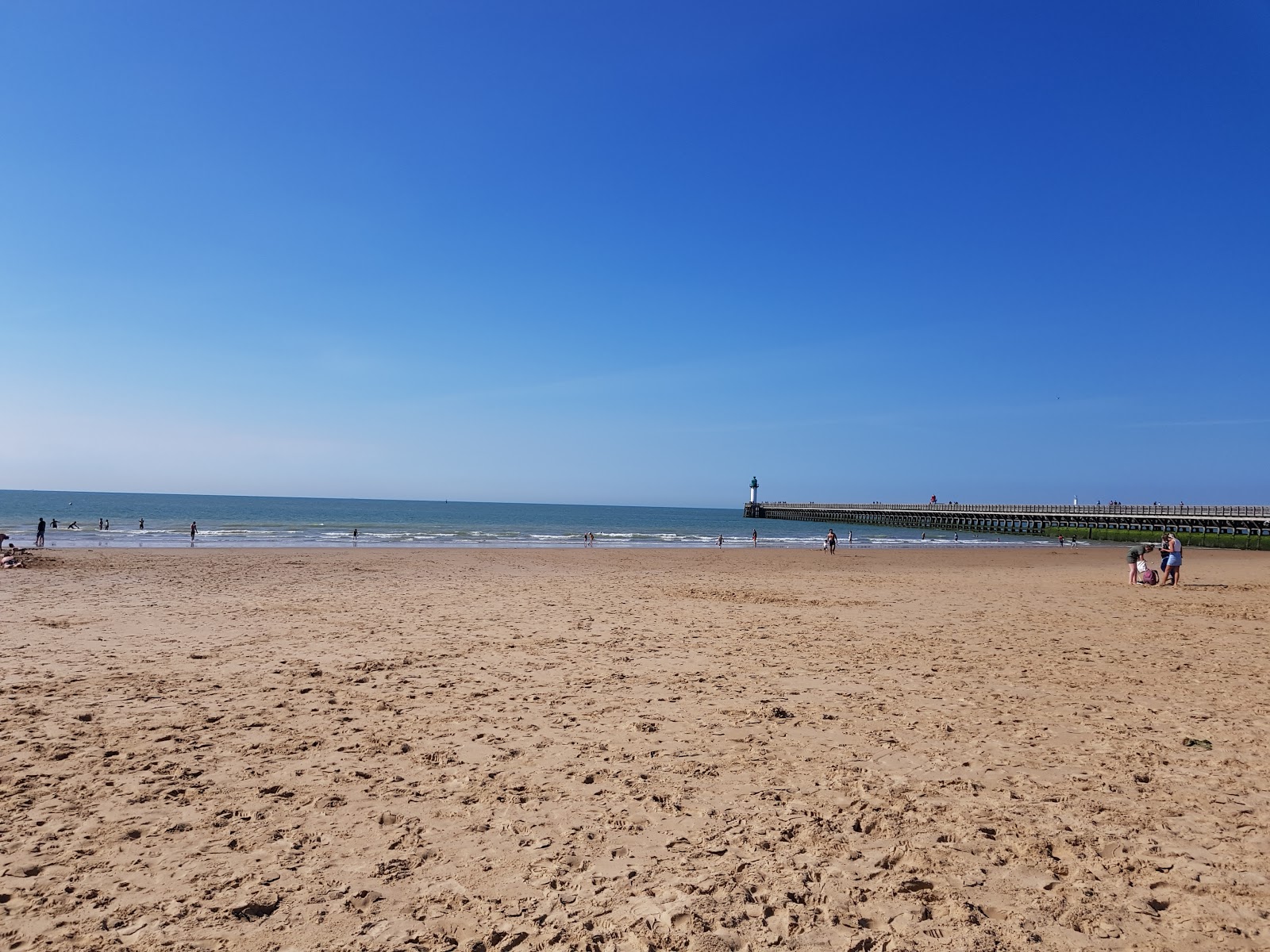 Foto de Praia de Calais - lugar popular entre os apreciadores de relaxamento