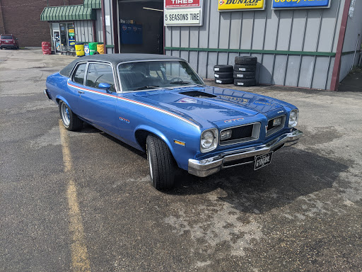 Tire Shop «Five Seasons Tire», reviews and photos, 2804 1st Ave NE, Cedar Rapids, IA 52402, USA