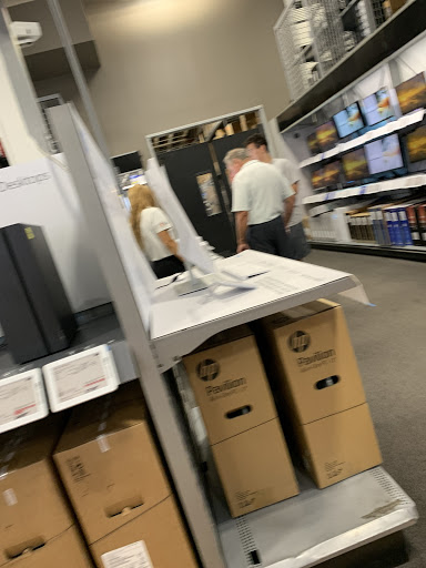 Electronics Store «Best Buy», reviews and photos, 1100 Old Country Rd, Westbury, NY 11590, USA