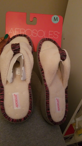 Clothing Store «Ross Dress for Less», reviews and photos, 177 Levittown Pkwy, Levittown, PA 19055, USA