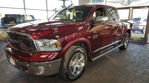 Car Dealer «Waconia Dodge Chrysler Jeep», reviews and photos, 905 Strong Dr, Waconia, MN 55387, USA