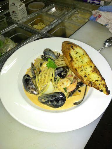 Bar & Grill «Shorebreak Lodge», reviews and photos, 10 Wilmington Ave, Rehoboth Beach, DE 19971, USA