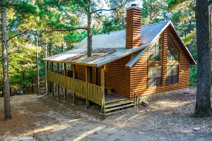 Beavers Bend Log Cabins image