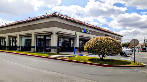 Print Shop «FedEx Office Print & Ship Center», reviews and photos, 6095 Magnolia Ave, Riverside, CA 92506, USA