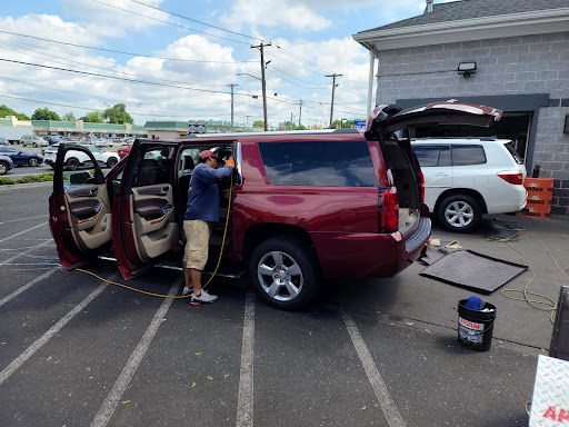 Car Wash «Rainbow Car Wash», reviews and photos, 225 W Old Country Rd, Hicksville, NY 11801, USA