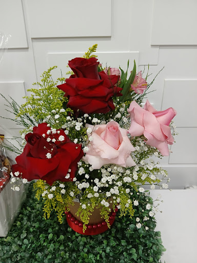 Logo da empresa - TAY Cestas e Flores