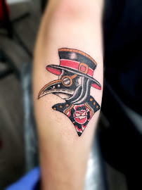 Black Crow Tattoo Parlor