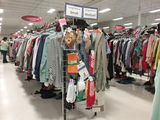 Thrift Store «Goodwill - Palmhurst», reviews and photos, 300 W Mile 3 Rd #101, Palmhurst, TX 78504, USA