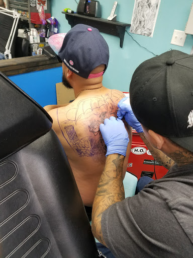 Tattoo Shop «Yes, It Hurts! and American Tradition Tattoos», reviews and photos, 14 SC-128, Beaufort, SC 29906, USA