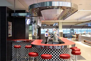 Cindy's Diner Hamburg Airport image
