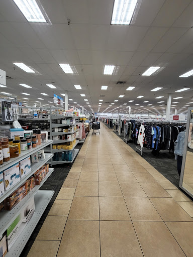Clothing Store «Burlington Coat Factory», reviews and photos, 3702 E Hammer Ln, Stockton, CA 95212, USA