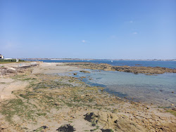 Foto von Plage de Locqueltas und die siedlung