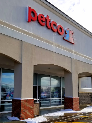 Pet Supply Store «Petco Animal Supplies», reviews and photos, 1309 W Main Rd, Middletown, RI 02842, USA