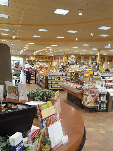 Supermarket «Roche Bros. Burlington», reviews and photos, 34 Cambridge St, Burlington, MA 01803, USA