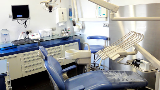 Dental Clinic Dental implants Navarro Becerril en Becerril de la Sierra, Madrid